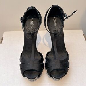 Charles by Charles David Black T-Strap Platform Sandals